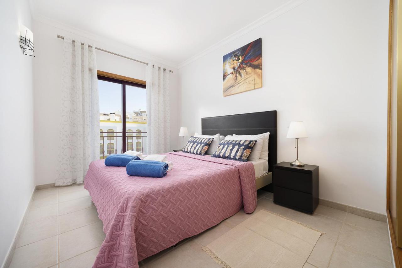 2 Bed Apartment, Quarteira, 10 Min Walk To Vilamoura Exterior photo